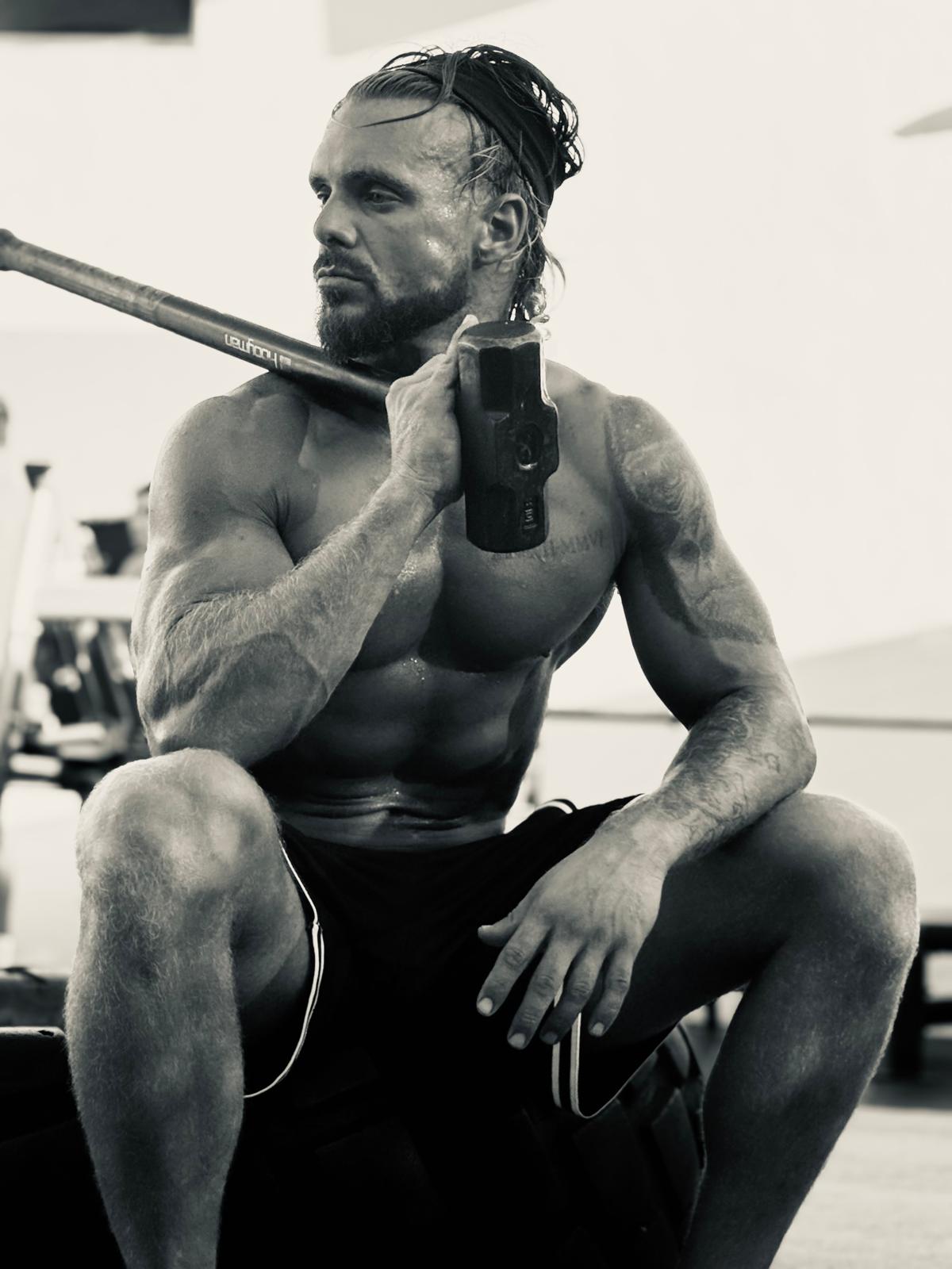 Men'S Calisthenics/Hiit And Mindset Coaching project